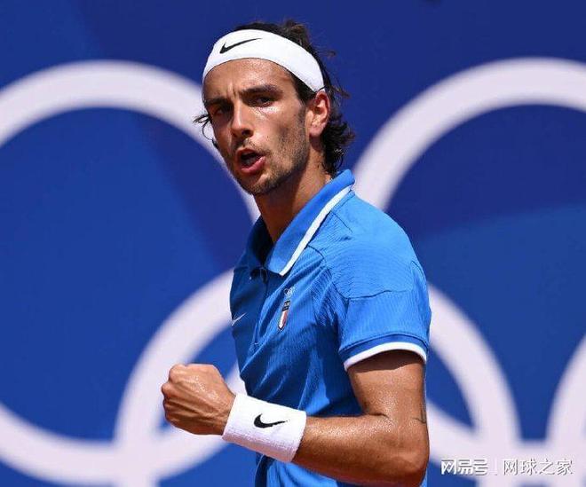 他在早年也 他在早年也