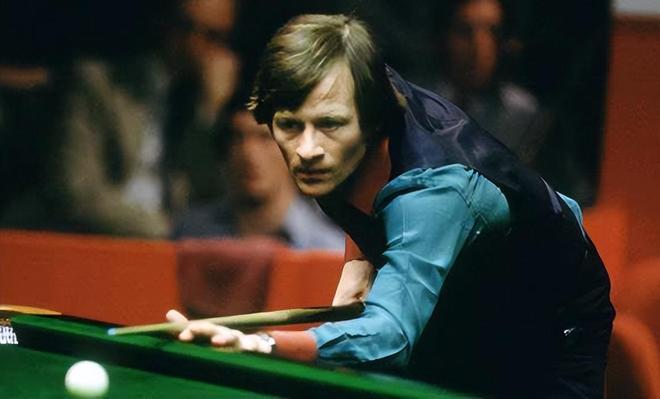 同时保持经 同时保持经